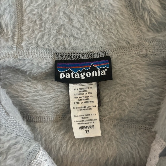 Patagonia Light Gray Fleece Jacket - Picture 3 of 6